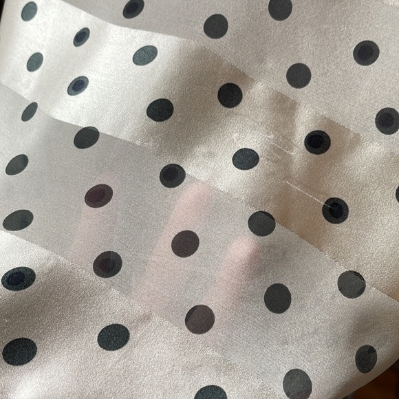 Vintage Emporio Armani 100% silk blouse. IT size 38 / US 2. Very good condition - Picture 5 of 11